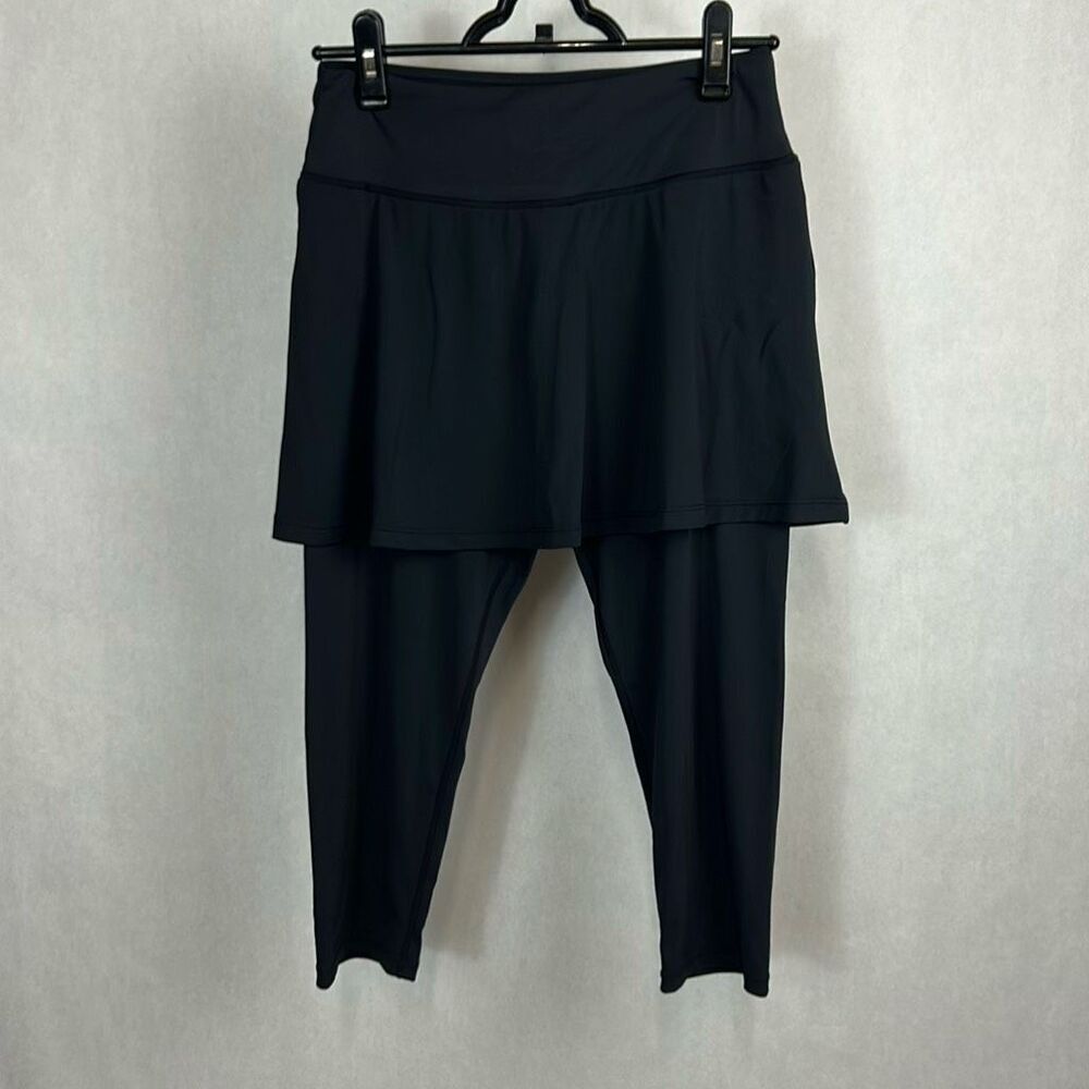 Anivivo Skirted Leggings Sz Medium Black Flare Skort 3/4 Length Capri